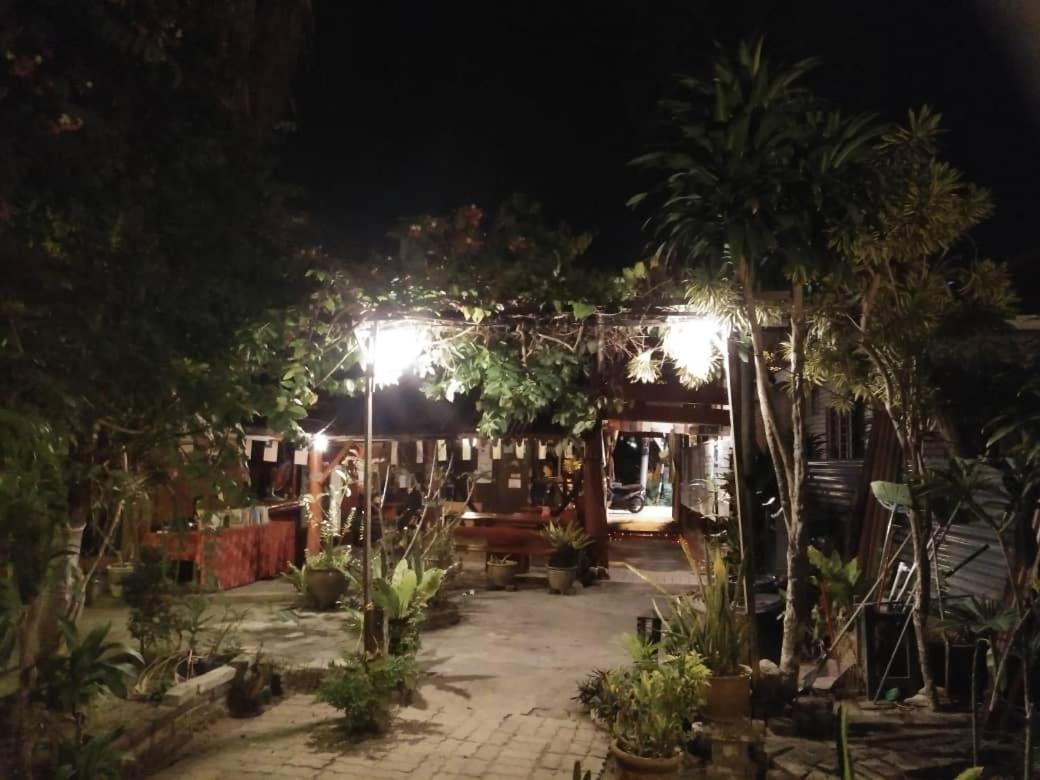 Nazri Nipah Camp Pangkor Hotel กัมปุง ตาลุค นิปาห์ ภายนอก รูปภาพ
